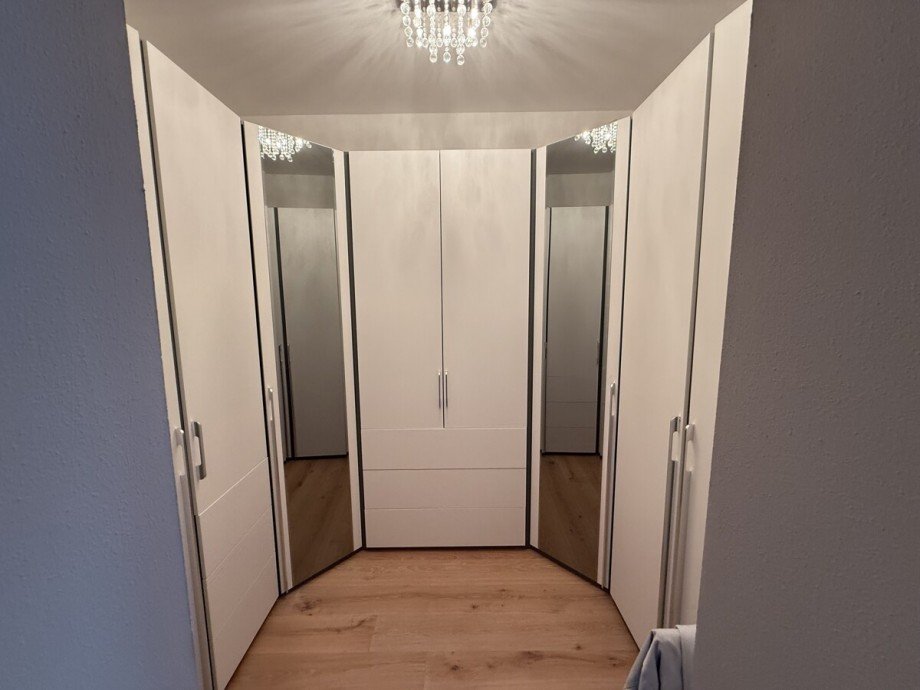 03 Begehbarerer Kleiderschrank Etagenwohnung Celle