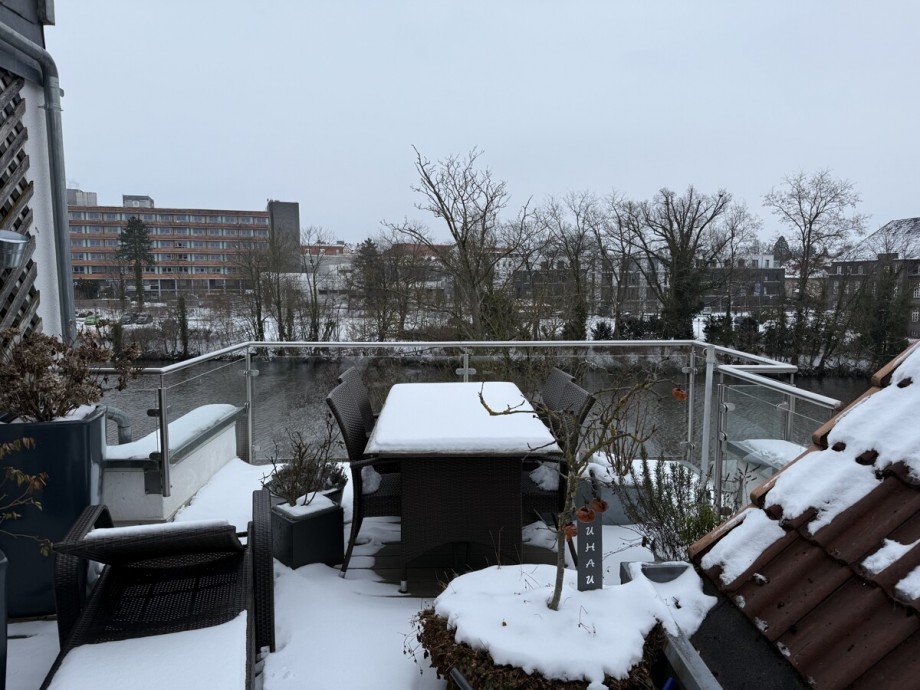 01 Blick auf die Terrasse Dachgeschosswohnung Celle