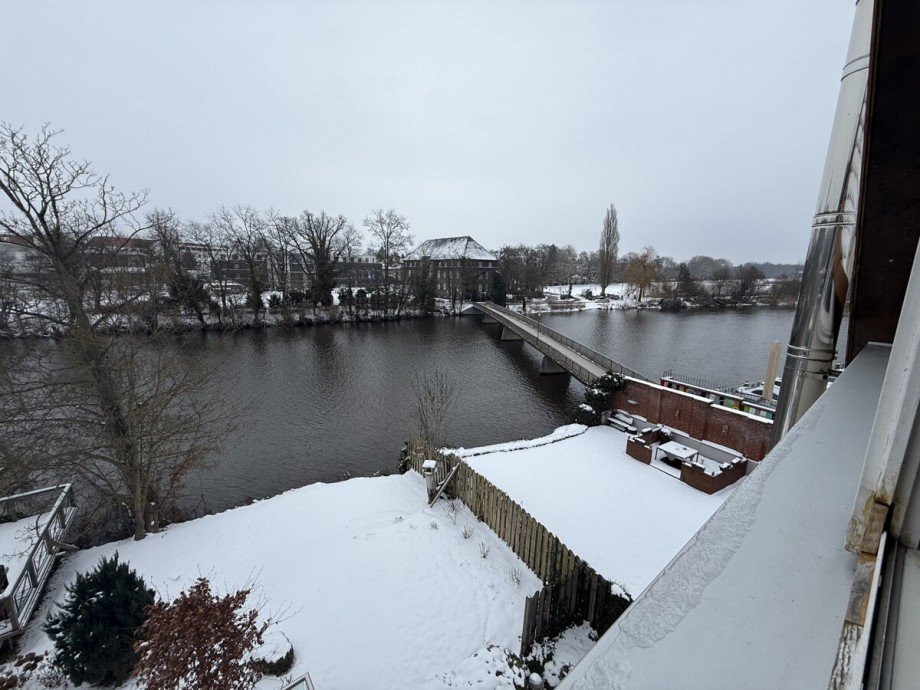 03 Blick auf die Aller Dachgeschosswohnung Celle