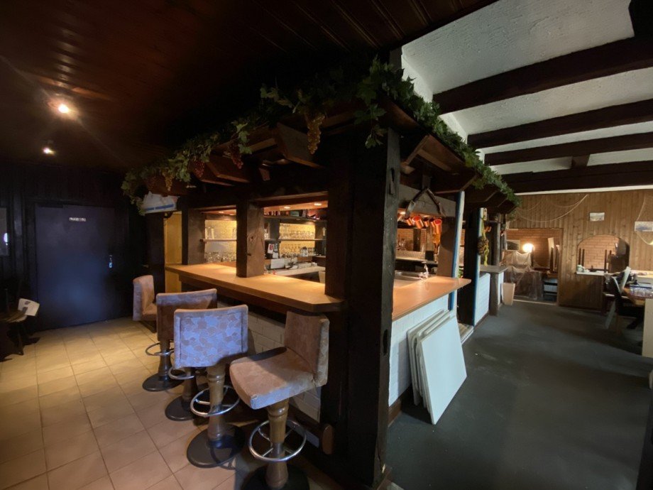 02 Restaurant Zweifamilienhaus Eschershausen